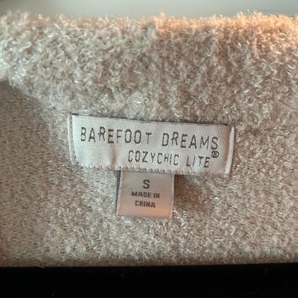 Barefoot dreams cardigan - Picture 2 of 3